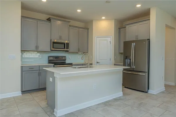 Property Slideshow image 3 of 35 | 2733 attwater loop, Winter Haven, FL, 33884