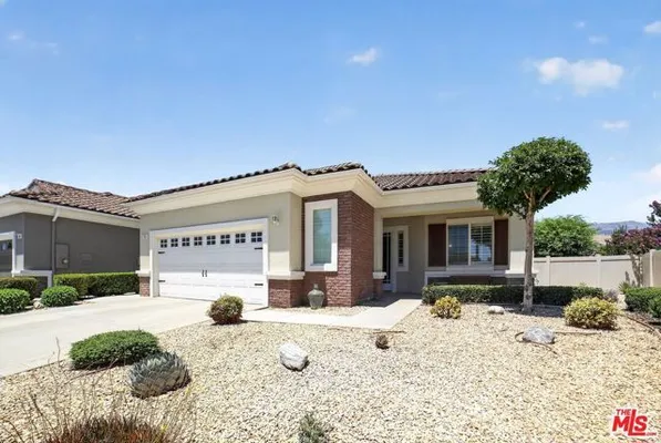 Property Slideshow image 2 of 39 | 824 sherwood ct, Beaumont, CA, 92223