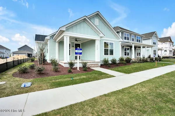 Property Slideshow image 2 of 36 | 5312 sunfish ln, Wilmington, NC, 28412