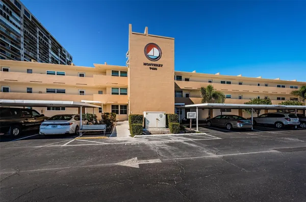 Property Slideshow image 2 of 90 | 7420 bay island dr 171, South Pasadena, FL, 33707