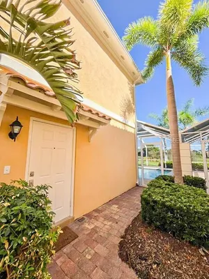 Property Slideshow image 3 of 54 | 1707 burgos dr, Sarasota, FL, 34238
