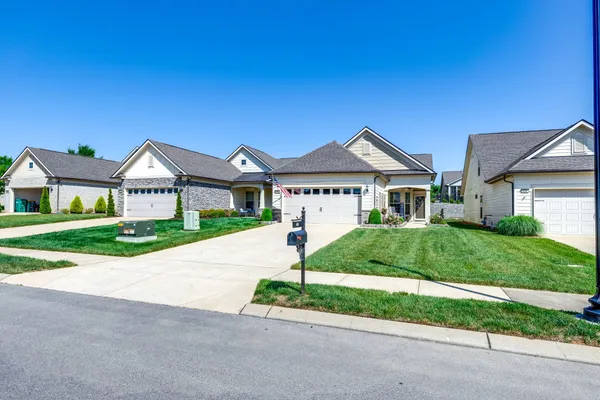 Property Slideshow image 2 of 38 | 626 overton way, Spring Hill, TN, 37174