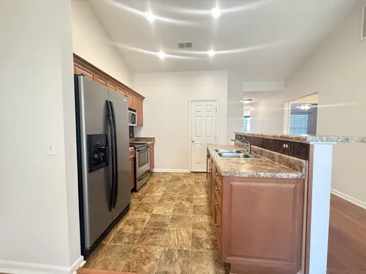 Property Slideshow image 2 of 31 | 140 alden ln, Lebanon, TN, 37087