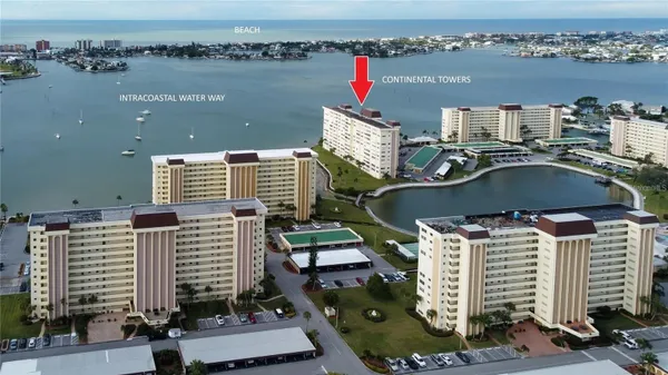 Property Slideshow image 2 of 50 | 4775 cove cir 106, St Petersburg, FL, 33708