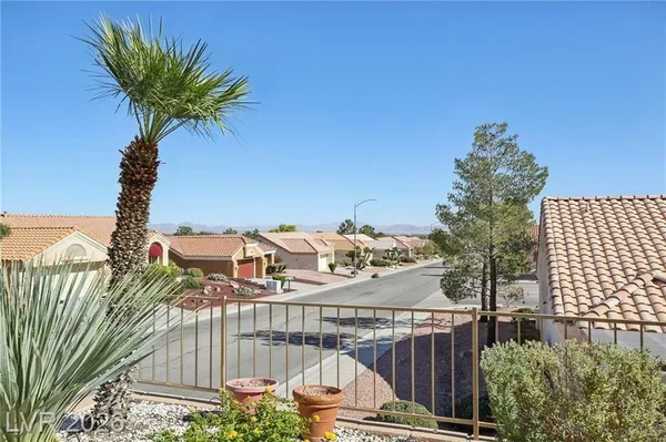 Property Slideshow image 3 of 37 | 2504 youngdale dr, Las Vegas, NV, 89134