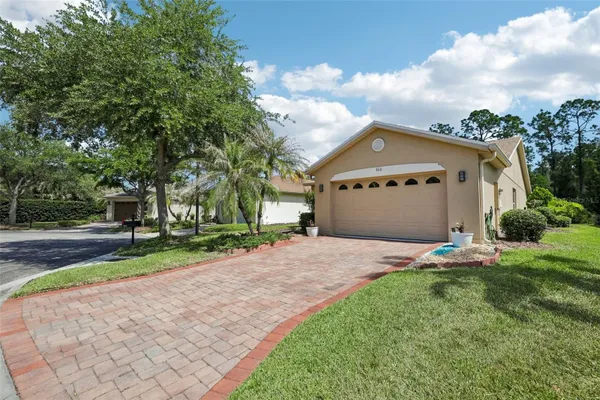 Property Slideshow image 3 of 61 | 516 millifiora ln, Poinciana, FL, 34759