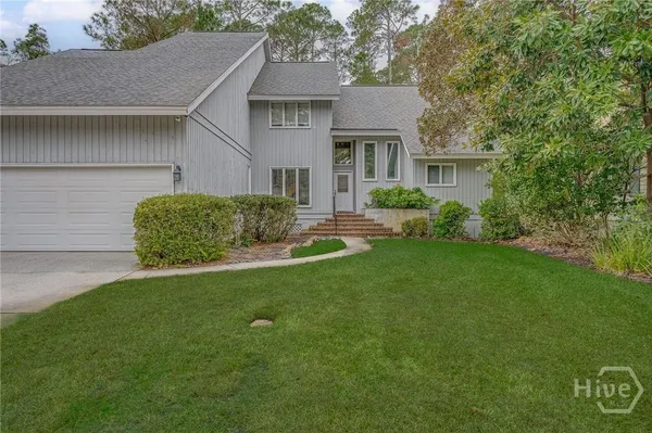 Property Slideshow image 2 of 29 | 17 riding ln, Savannah, GA, 31411