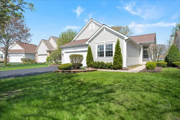 Property Slideshow image 2 of 37 | 21600 w larch dr, Plainfield, IL, 60544