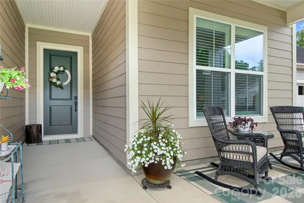 Property Slideshow image 2 of 48 | 218 stone mountain way, Denver, NC, 28037