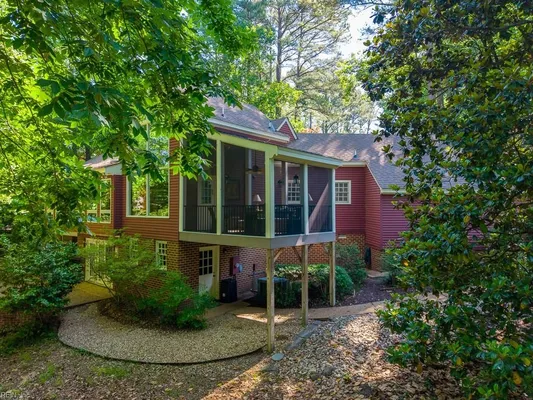 Property Slideshow image 3 of 50 | 19 whittakers mill rd, Williamsburg, VA, 23185