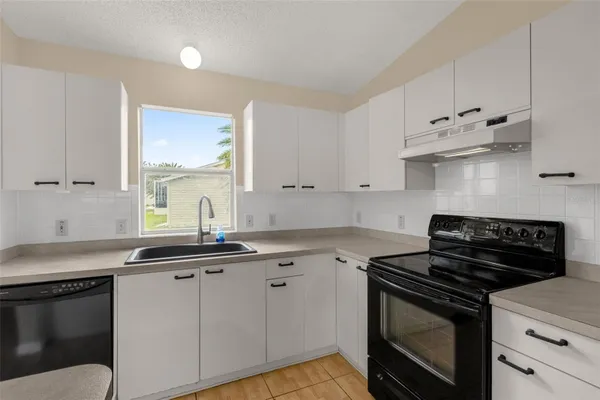 Property Slideshow image 3 of 45 | 1222 granada ct, The Villages, FL, 32159