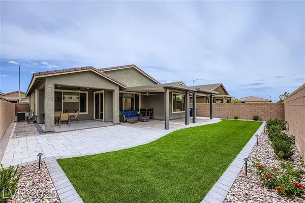 Property Slideshow image 3 of 28 | 6519 summershade st, North Las Vegas, NV, 89086