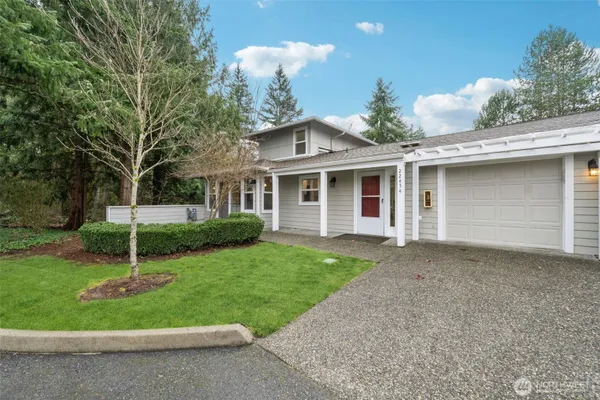 Property Slideshow image 2 of 40 | 22454 se 37th ter # 2345, Issaquah, WA, 98029