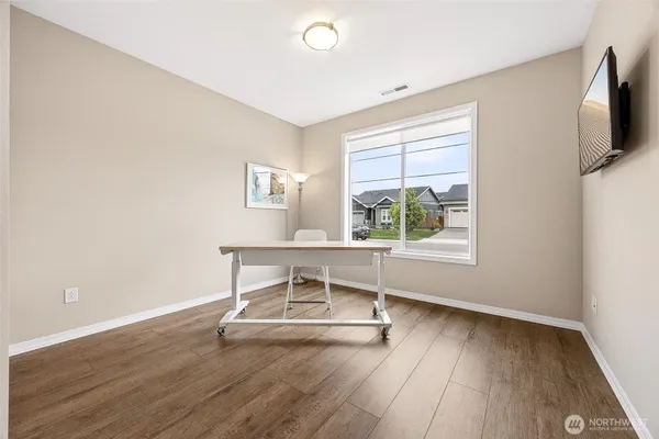 Property Slideshow image 3 of 38 | 14820 179th ave, Bonney Lake, WA, 98391