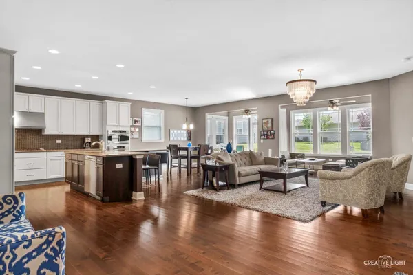 Property Slideshow image 2 of 46 | 2832 chevy chase ln, Naperville, IL, 60564