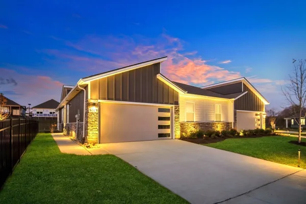 Property Slideshow image 3 of 49 | 2189 holmesburg pvt cir, Gallatin, TN, 37066