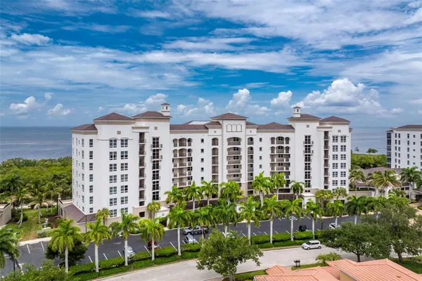 Property Slideshow image 2 of 66 | 3313 sunset key cir 701, Punta Gorda, FL, 33955