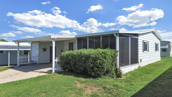 Property Slideshow image 3 of 40 | 1802 sherwood hill dr, Lakeland, FL, 33810