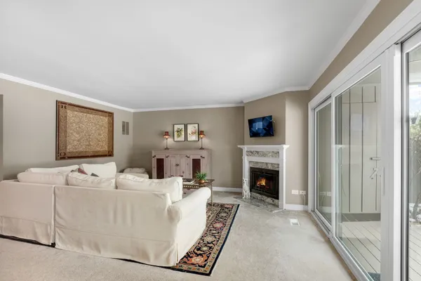 Property Slideshow image 2 of 16 | 563 woodview rd d, Lake Barrington, IL, 60010