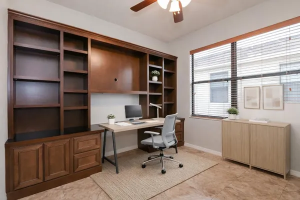 Property Slideshow image 3 of 21 | 505 millifiora ln, Kissimmee, FL, 34759