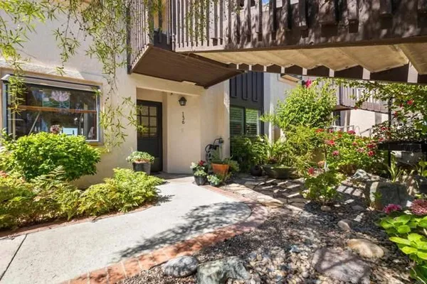 Property Slideshow image 3 of 33 | 136 s jayton ln, Encinitas, CA, 92024