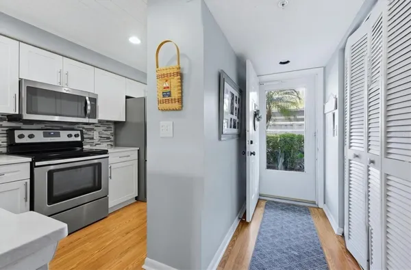 Property Slideshow image 3 of 55 | 813 wexford blvd 813, Venice, FL, 34293