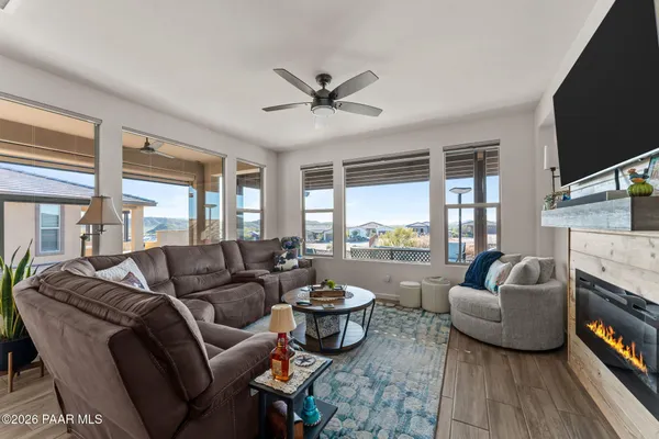 Property Slideshow image 2 of 44 | 4020 desert moon dr, Wickenburg, AZ, 85390