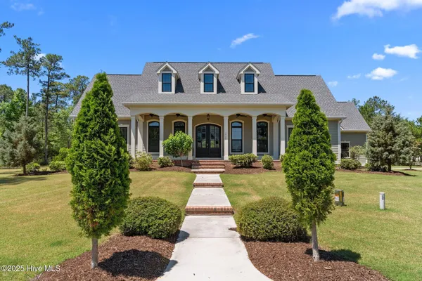 Property Slideshow image 2 of 87 | 3706 friendly orange ct, Leland, NC, 28451