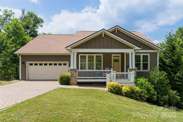 Property Slideshow image 2 of 48 | 91 greenwells glory dr, Biltmore Lake, NC, 28715