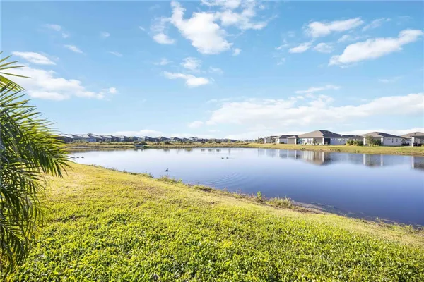 Property Slideshow image 3 of 67 | 10619 wynward way, Parrish, FL, 34219