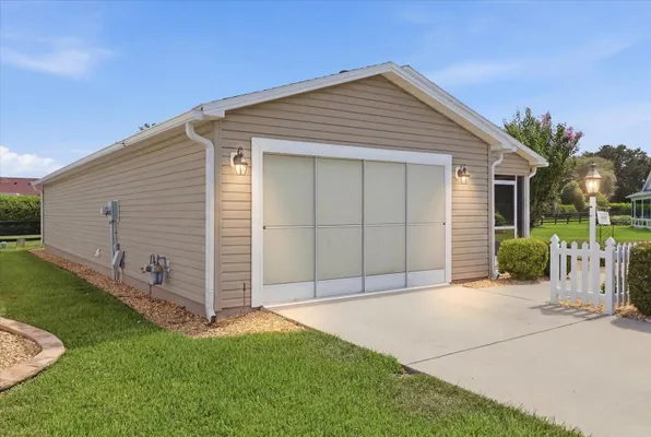 Property Slideshow image 2 of 46 | 2348 riley rd, The Villages, FL, 32162