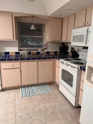 Property Slideshow image 3 of 23 | 4750 cove cir apt 303, St Petersburg, FL, 33708