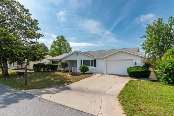 Property Slideshow image 2 of 36 | 8156 sw 108th lane rd, Ocala, FL, 34481