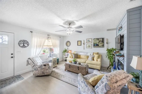 Property Slideshow image 3 of 48 | 11250 sw 78th ct, Ocala, FL, 34476