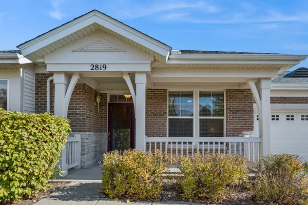 Property Slideshow image 2 of 38 | 2819 normandy cir, Naperville, IL, 60564