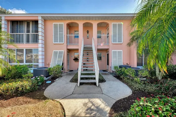 Property Slideshow image 2 of 38 | 458 cerromar rd 484, Venice, FL, 34293