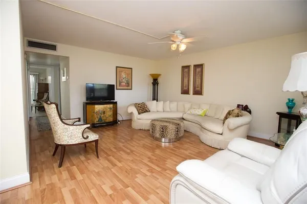 Property Slideshow image 3 of 32 | 60 flanders b # 60, Delray Beach, FL, 33484