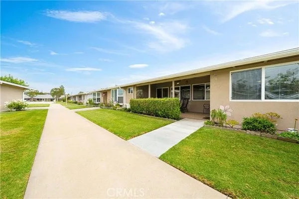 Property Slideshow image 2 of 27 | 1100 brookline rd, Seal Beach, CA, 90740
