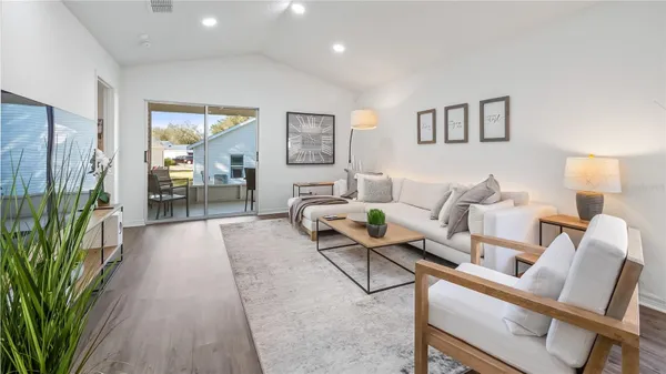 Property Slideshow image 2 of 53 | 4517 eaglewood dr, Leesburg, FL, 34748