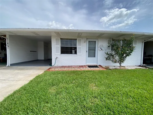 Property Slideshow image 2 of 43 | 5105 rose pl, Pinellas Park, FL, 33782