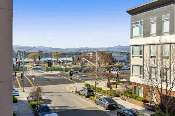 Property Slideshow image 3 of 72 | 1028 foster square ln 305, Foster City, CA, 94404