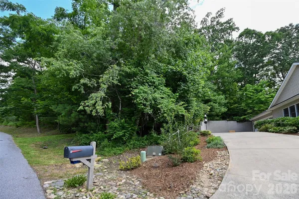 Property Slideshow image 3 of 45 | 77 carriage w dr, Hendersonville, NC, 28791