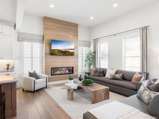 Property Slideshow image 3 of 22 | 2079 summit loop 103, Carmel, NY, 10512