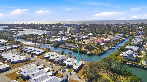 Property Slideshow image 2 of 53 | 621 fair winds dr # 621, Nokomis, FL, 34275