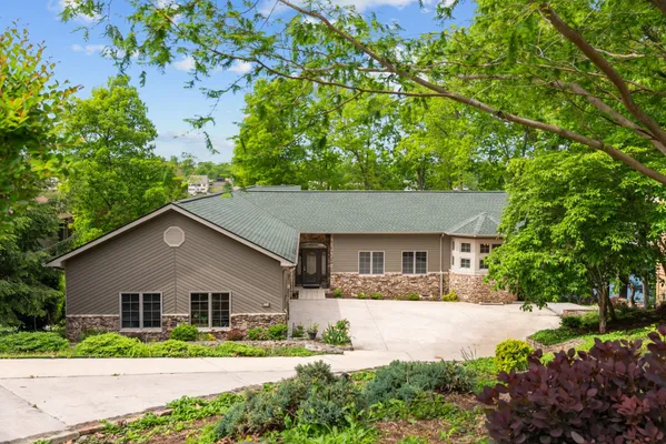 Property Slideshow image 2 of 58 | 43 markham ter, Crossville, TN, 38558