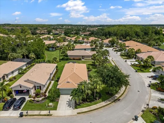 Property Slideshow image 2 of 39 | 10662 camarelle cir, Fort Myers, FL, 33913