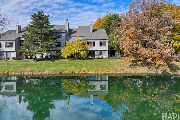 Property Slideshow image 2 of 71 | 897 longmeadow ct 1044, Lake Barrington, IL, 60010