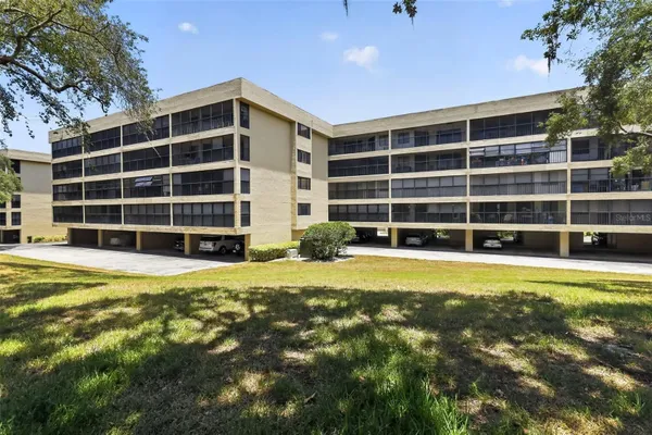 Property Slideshow image 2 of 15 | 1724 golfview dr, Tarpon Springs, FL, 34689