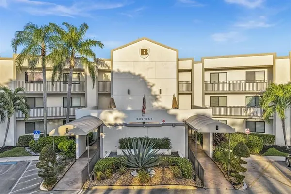 Property Slideshow image 2 of 82 | 10442 e clairmont cir 204, Tamarac, FL, 33321