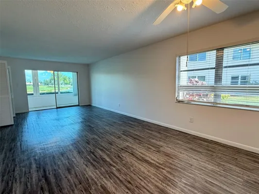 Property Slideshow image 3 of 25 | 7153 w country club dr 145, Sarasota, FL, 34243